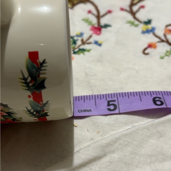 Otagiri Red and Green Holiday Decor Mugs set of 2 - Picture 8 of 8